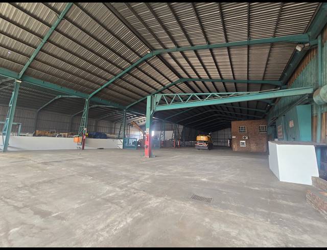 5,600M² FACTORY TO LET IN ANDERBOLT